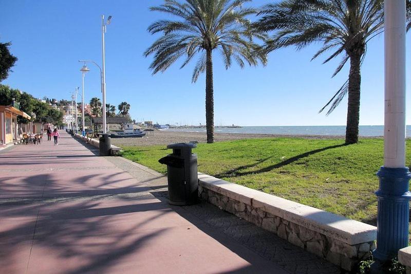 Apartamento El Bambu Cerca Del Mar Малага Екстер'єр фото