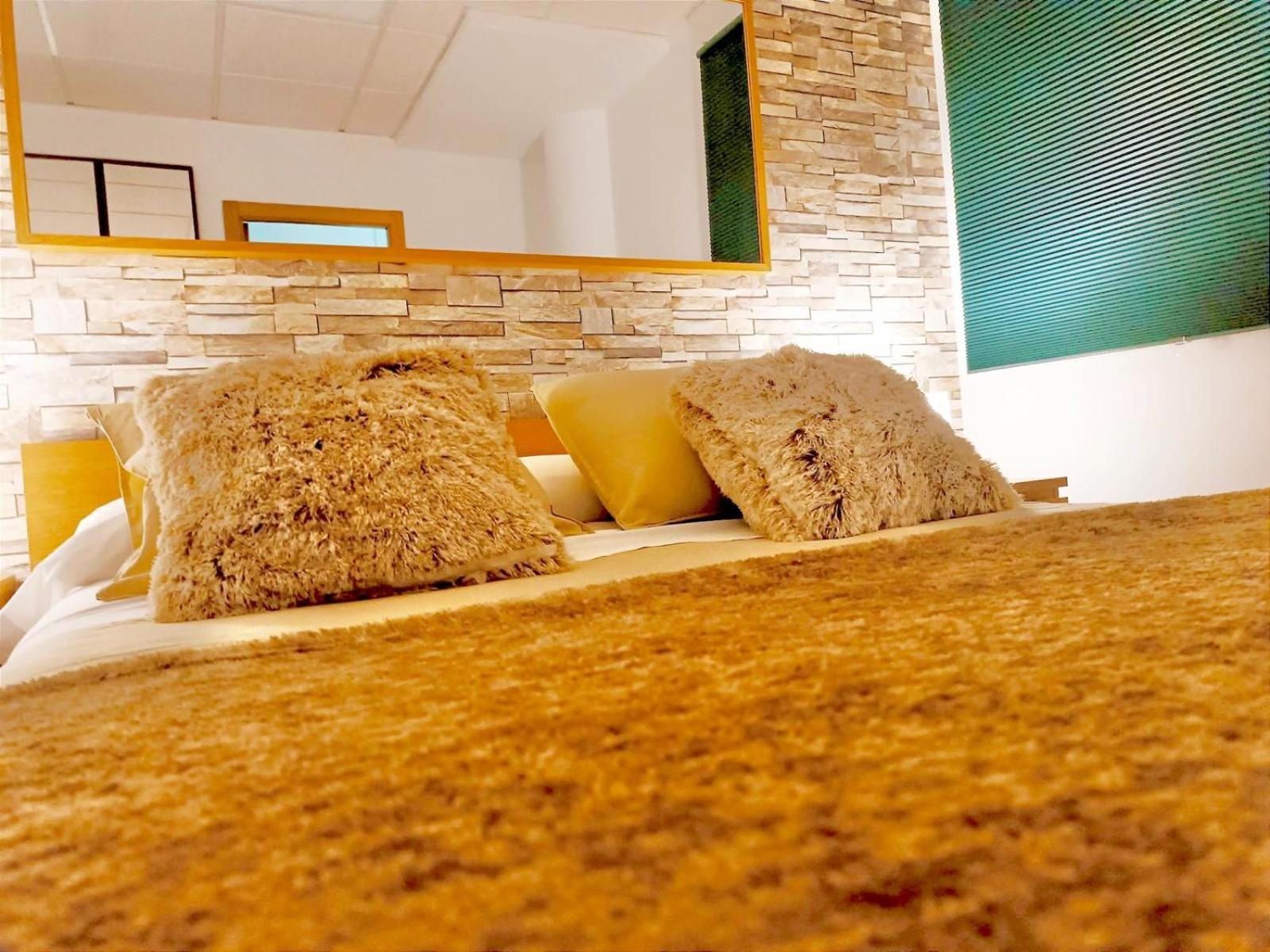 Apartamento El Bambu Cerca Del Mar Малага Екстер'єр фото